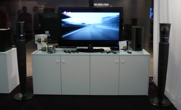 ensemble LG Sound Tower